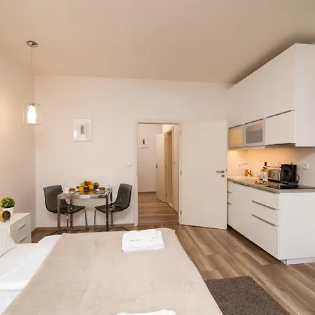 Florenc Central Lucid #93 Apartment *